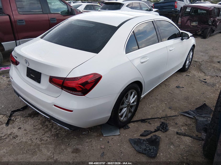 Vin: wdd3g4eb6kw007048, lot: 46332658, mercedes-benz a 220 20194
