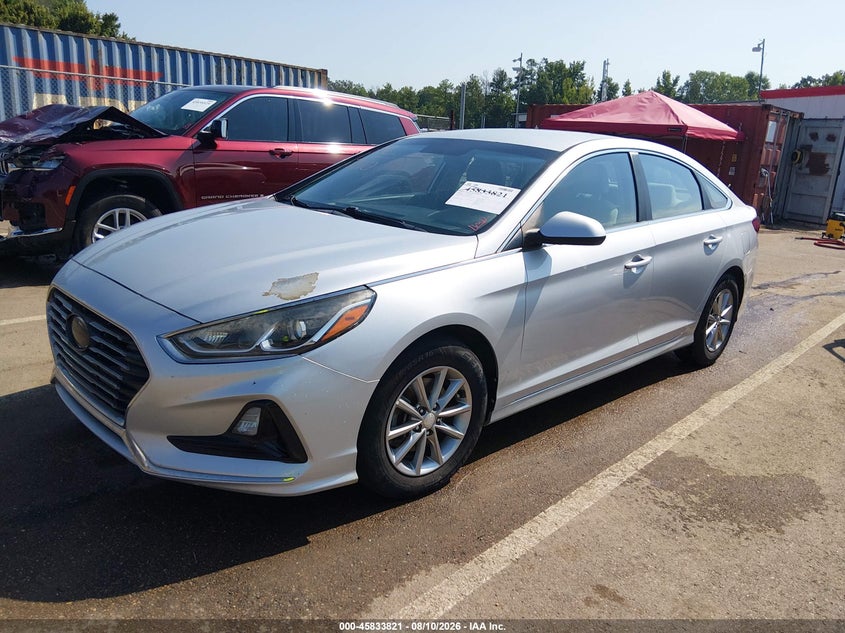 2018 HYUNDAI SONATA auction photo 2