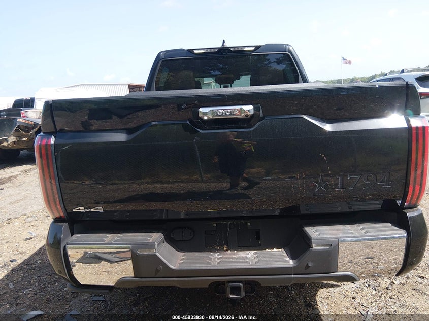 TOYOTA TUNDRA - zdjęcie 17