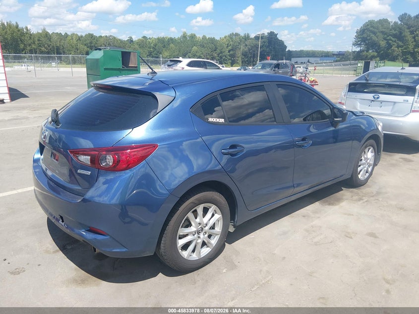 2018 MAZDA MAZDA3 auction photo 4