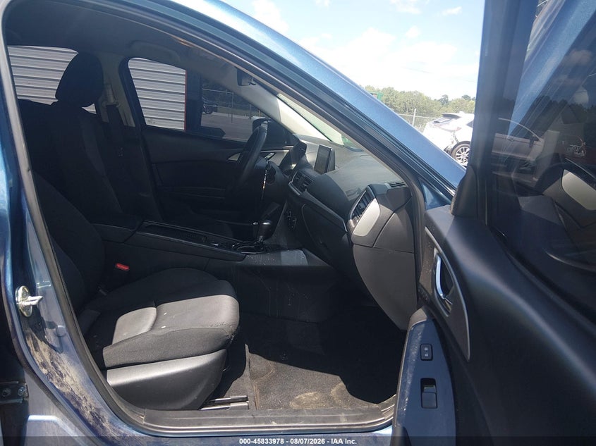 2018 MAZDA MAZDA3 auction photo 5