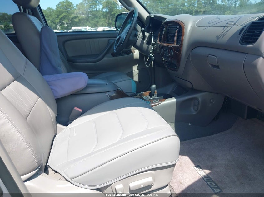2002 TOYOTA SEQUOIA auction photo 5