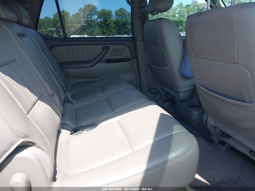 2002 TOYOTA SEQUOIA auction photo 8