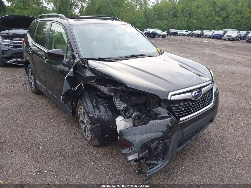 Vin: jf2skajc7lh555889, lot: 46332976, subaru forester premium 2020 img_1