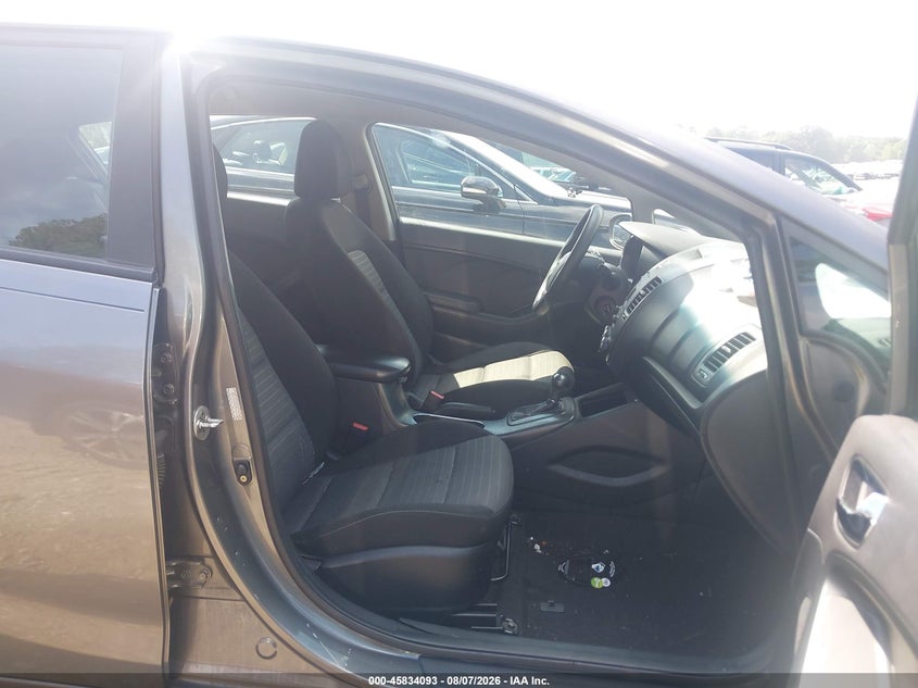 2016 KIA FORTE auction photo 5
