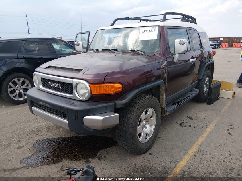 2007 TOYOTA FJ CRUISER auction photo 2