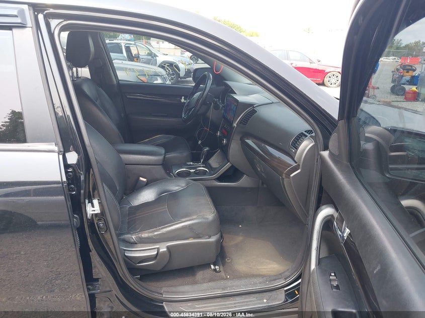 2011 KIA SORENTO auction photo 5