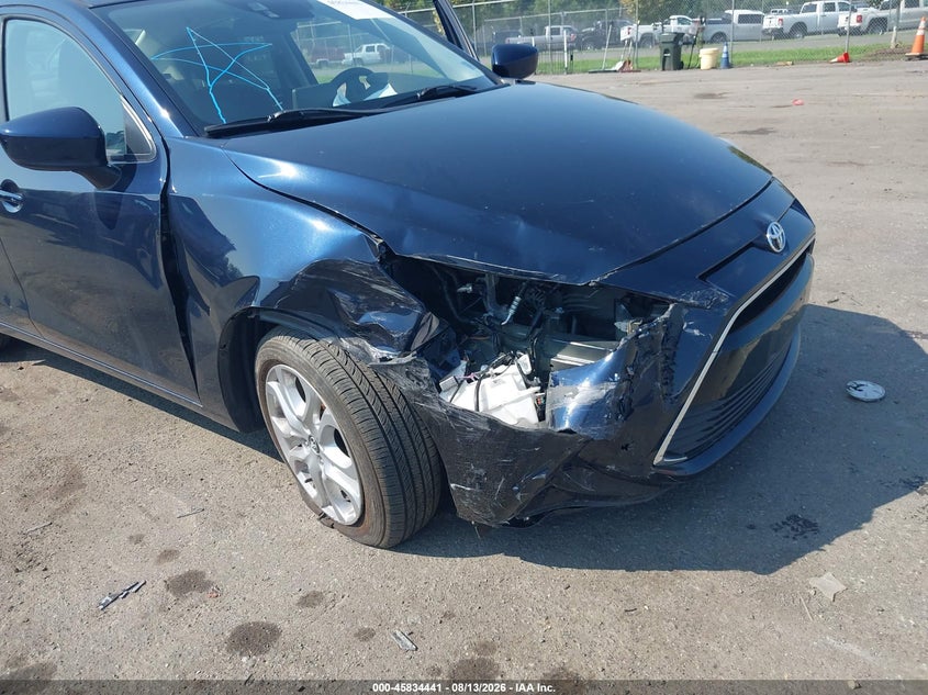 2017 TOYOTA YARIS IA auction photo 6