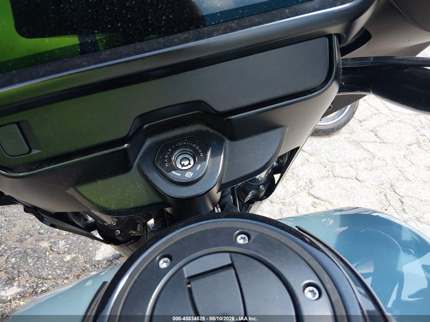 HARLEY-DAVIDSON FLHX 2024