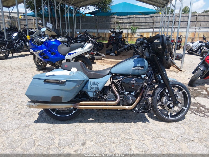 HARLEY-DAVIDSON FLHX 2024