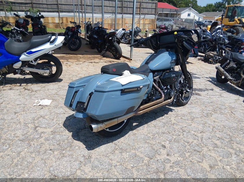 HARLEY-DAVIDSON FLHX 2024