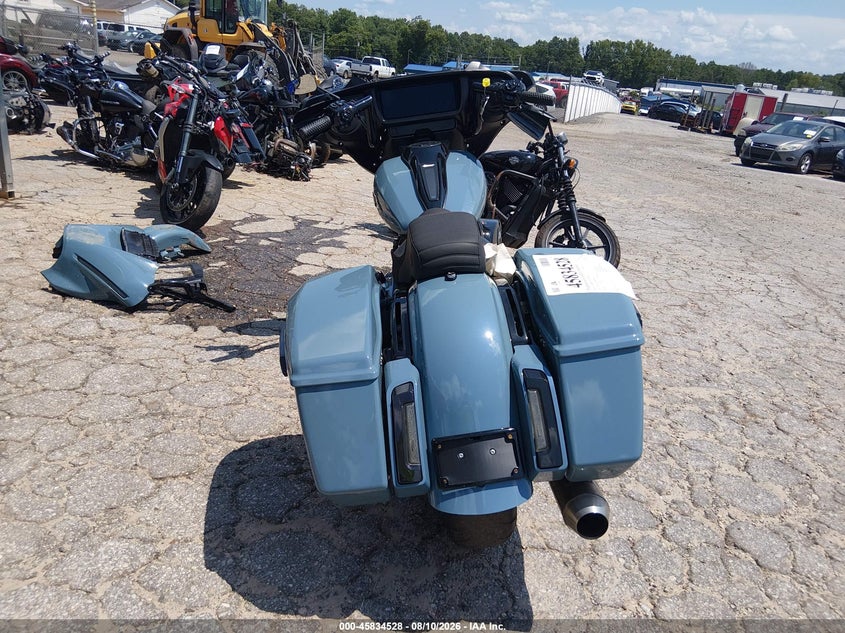 HARLEY-DAVIDSON FLHX 2024