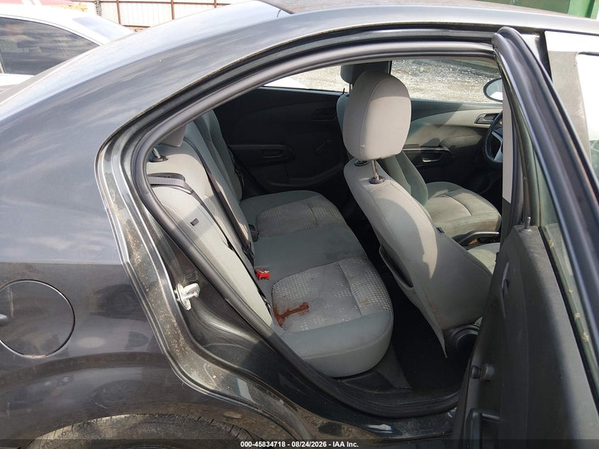 2017 CHEVROLET SONIC auction photo 8