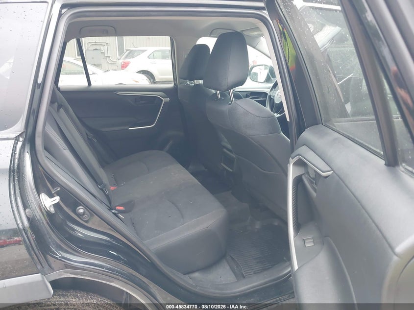 TOYOTA RAV4 - zdjęcie 8