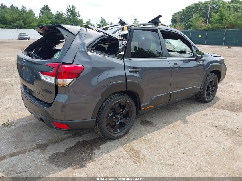 2024 SUBARU FORESTER auction photo 4