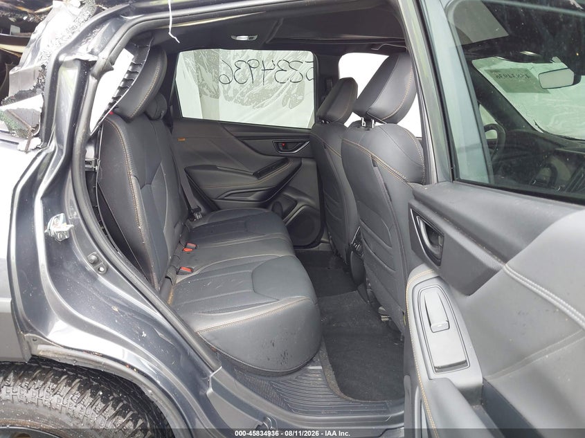 2024 SUBARU FORESTER auction photo 8