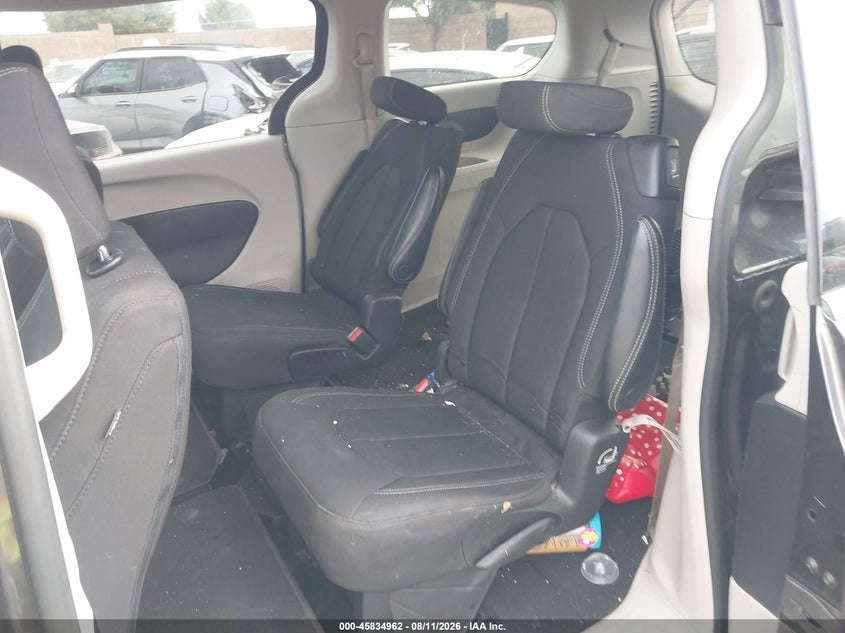 2022 CHRYSLER VOYAGER auction photo 8