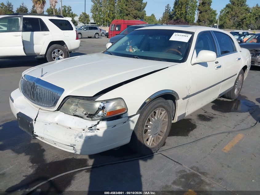 2006 LINCOLN TOWN CAR auction photo 2