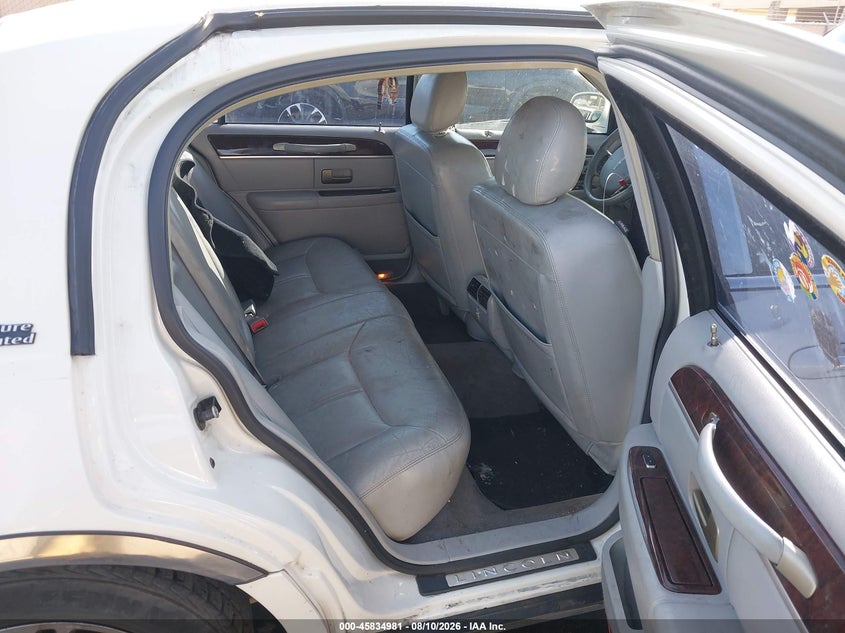 2006 LINCOLN TOWN CAR auction photo 8