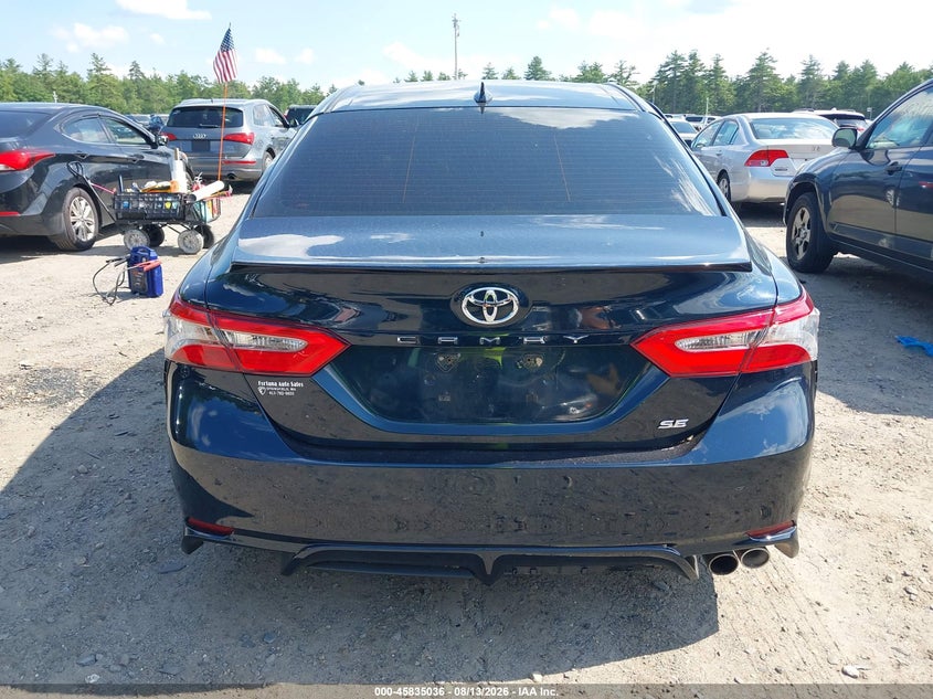 TOYOTA CAMRY - zdjęcie 17