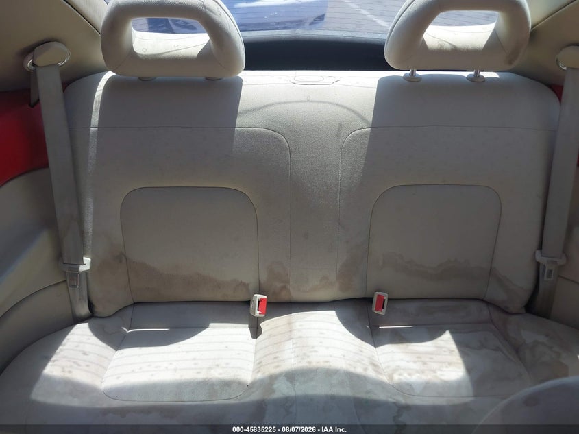 1998 VOLKSWAGEN NEW BEETLE auction photo 8