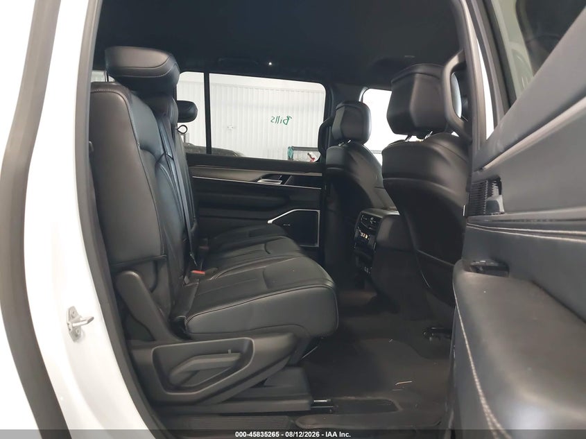 2025 JEEP WAGONEER L auction photo 8