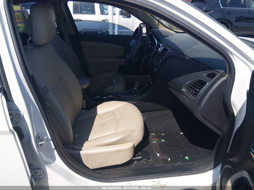 CHRYSLER 200 2012 VIN 1C3CCBCG8CN284661