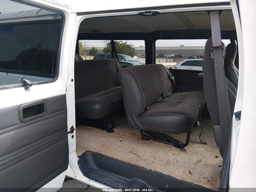 2001 DODGE RAM WAGON 3500 auction photo 8