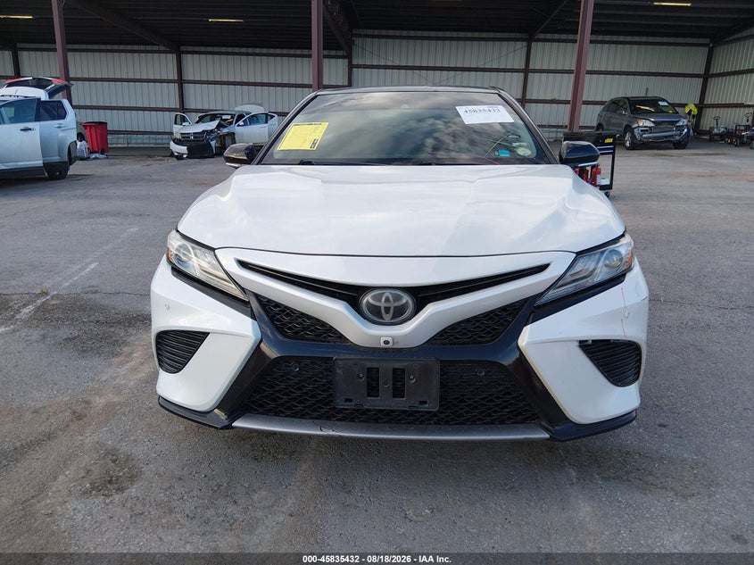 TOYOTA CAMRY - zdjęcie 13