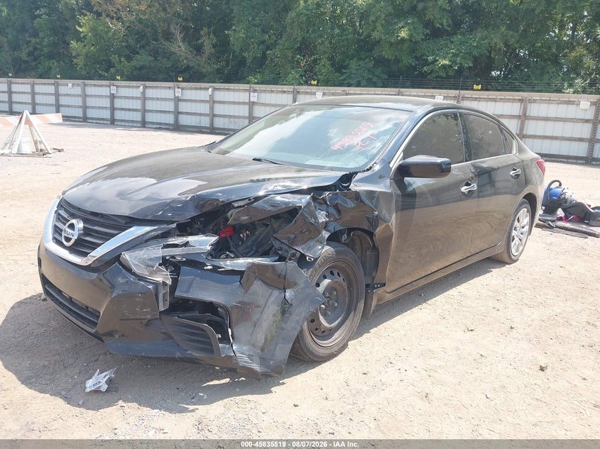 2018 NISSAN ALTIMA auction photo 2