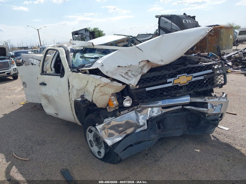 2013 CHEVROLET SILVERADO 2500HD auction photo 1