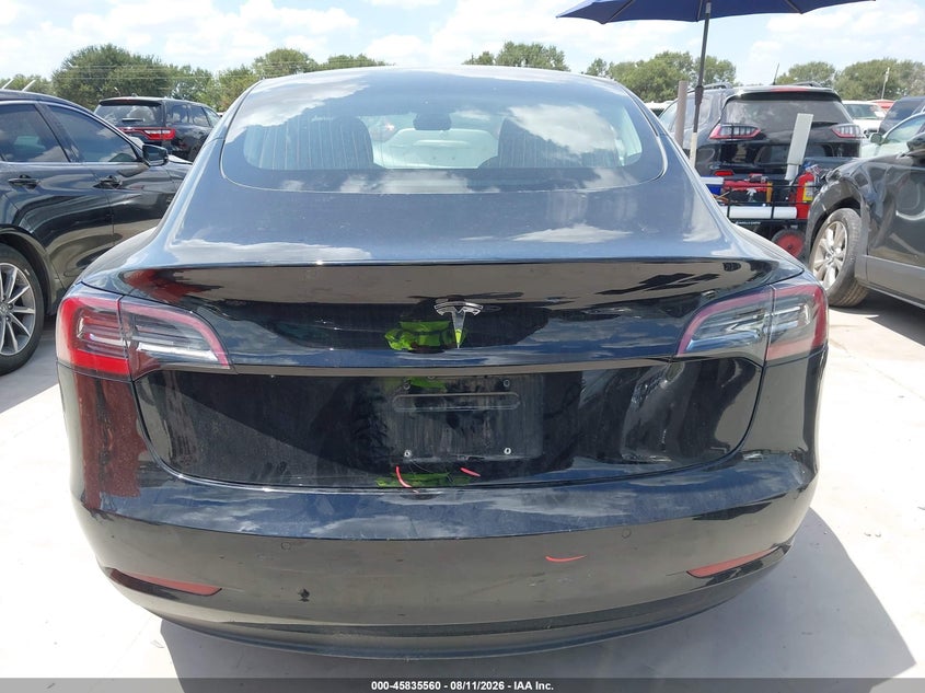 TESLA MODEL 3 - zdjęcie 16