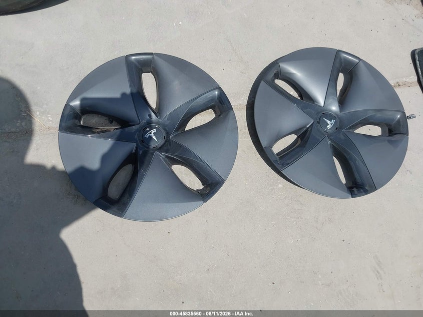 TESLA MODEL 3 - zdjęcie 11