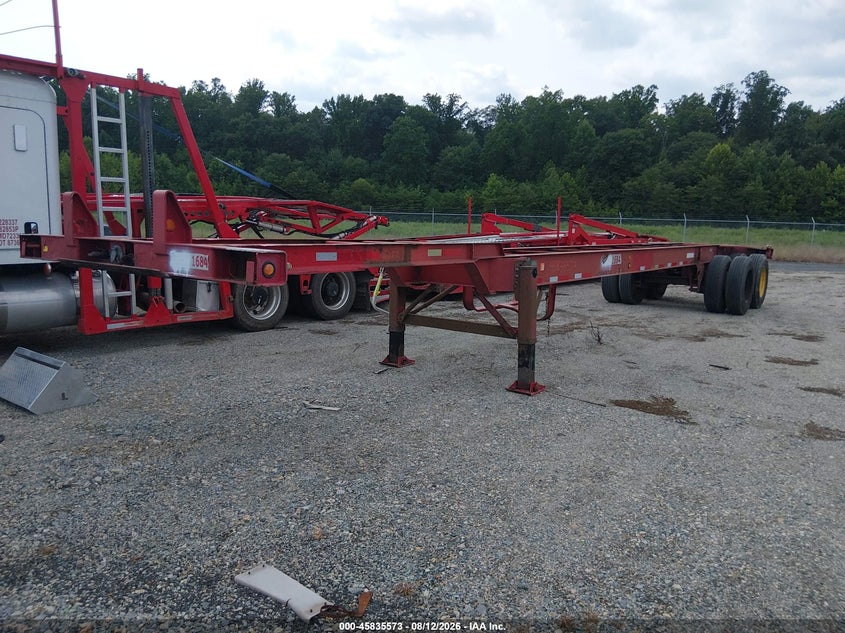 1985 FRUEHAUF CONTAINER CHASSIS auction photo 2