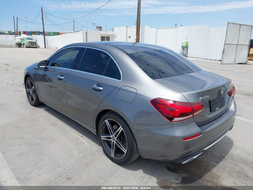 Vin: wdd3g4eb3kw019884, lot: 46334633, mercedes-benz a 220 20193