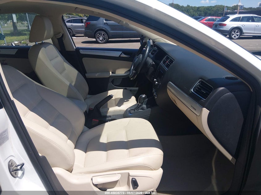 2014 VOLKSWAGEN JETTA HYBRID auction photo 5
