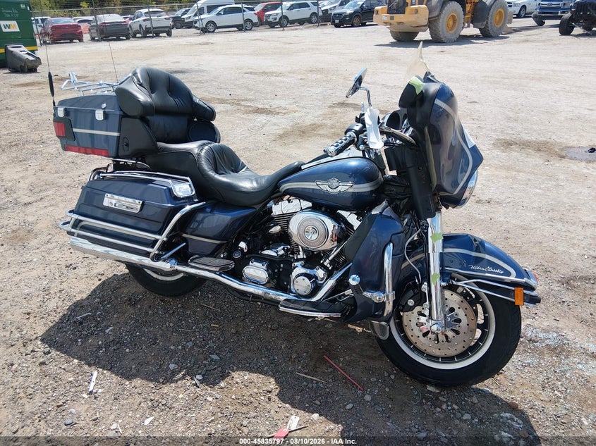 HARLEY-DAVIDSON FLHTCUI 2003