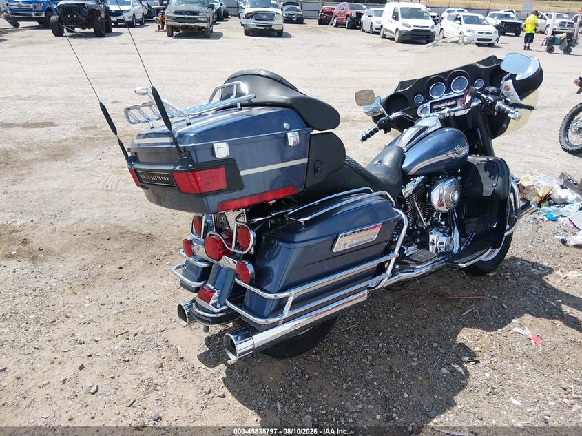 HARLEY-DAVIDSON FLHTCUI 2003
