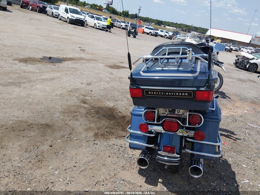 HARLEY-DAVIDSON FLHTCUI 2003