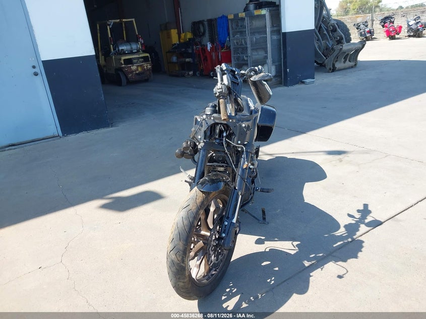 HARLEY-DAVIDSON FXLRST 2023