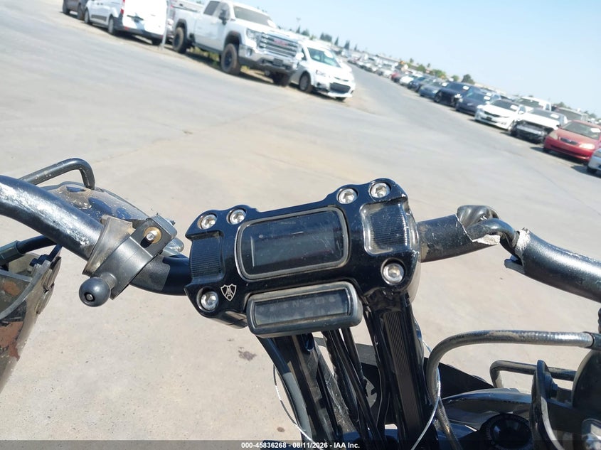 HARLEY-DAVIDSON FXLRST 2023