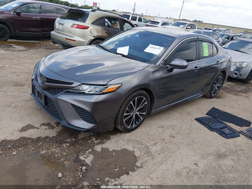 2020 Toyota Camry, Right Front, IAAI, VIN 4T1G11AK2LU979157 — photo 2
