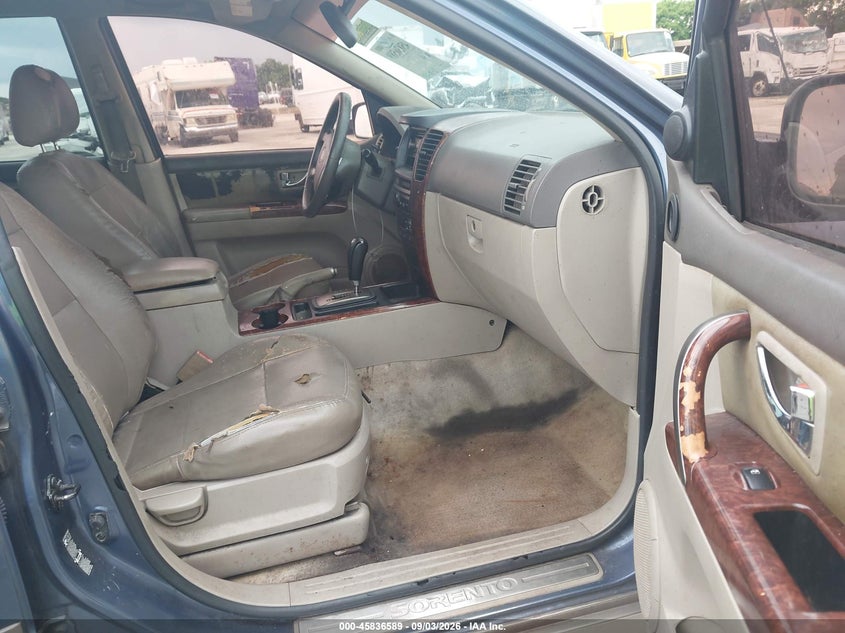 2005 KIA SORENTO auction photo 5