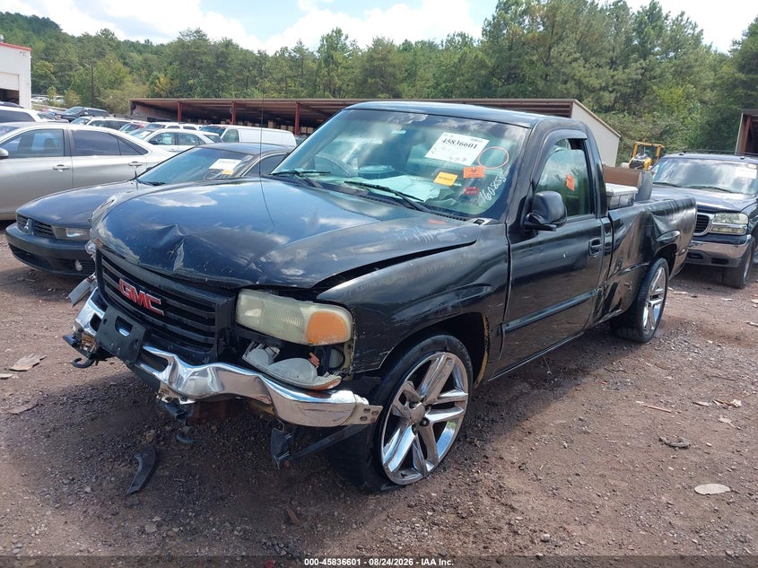 2004 GMC Sierra, Normal Wear & Tear, IAAI, VIN 1GTEC14X54Z160855 — photo 2