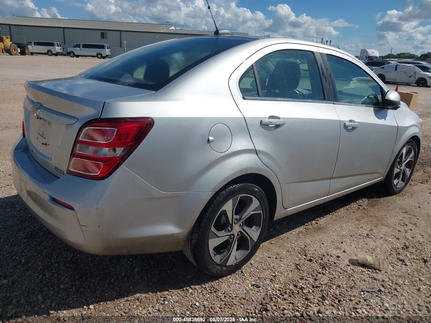 2017 CHEVROLET SONIC auction photo 4