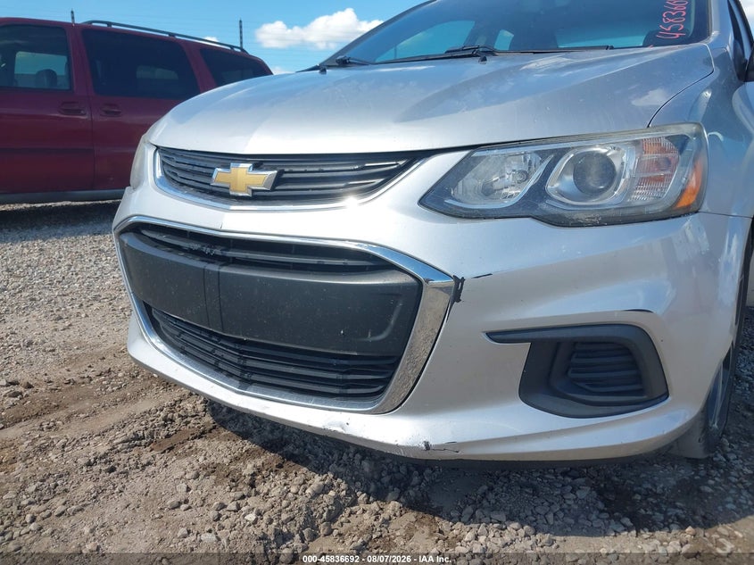 2017 CHEVROLET SONIC auction photo 6