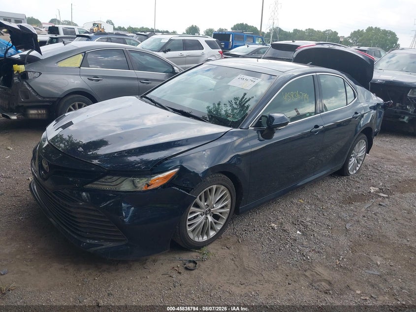 2018 TOYOTA CAMRY auction photo 2