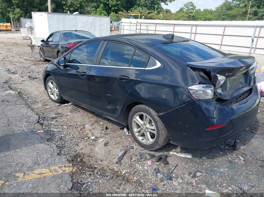 Vin: 1g1be5sm4j7114964, lot: 46335704, chevrolet cruze lt auto 20183