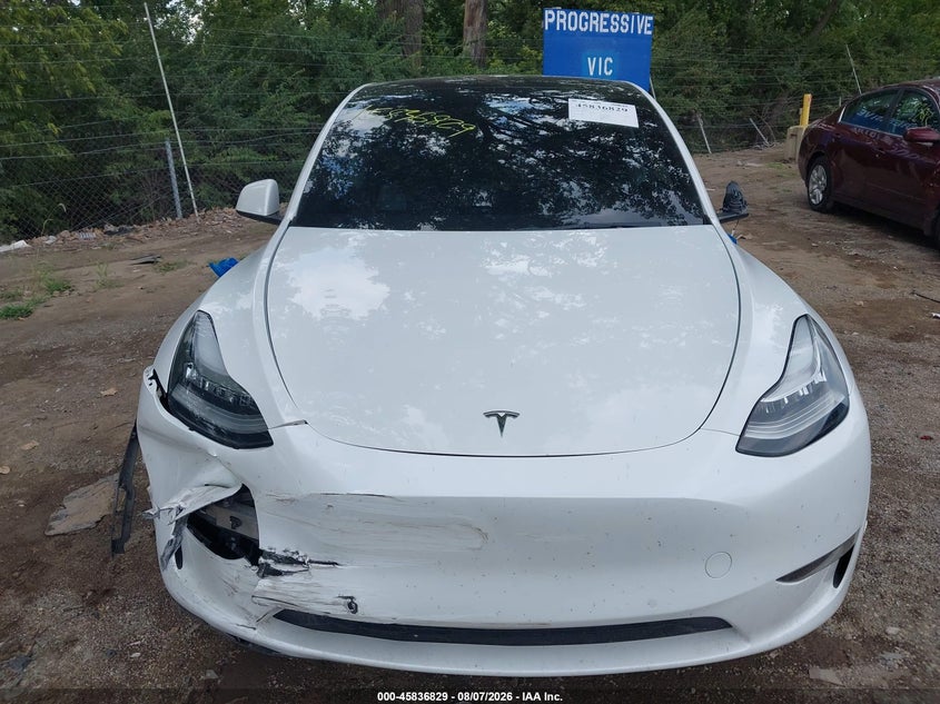 TESLA MODEL Y - zdjęcie 10