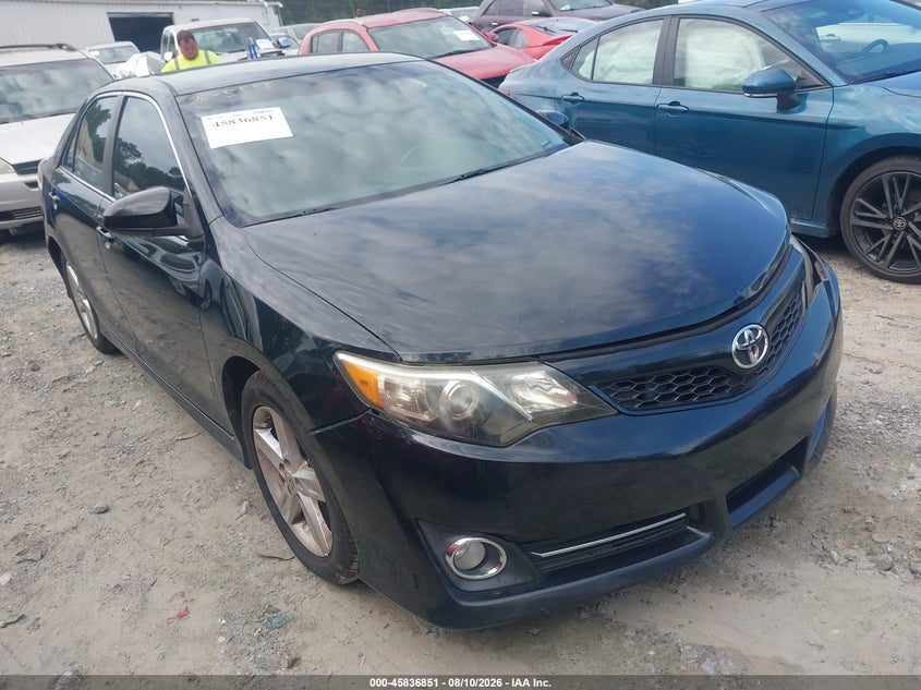 2013 TOYOTA CAMRY auction photo 1